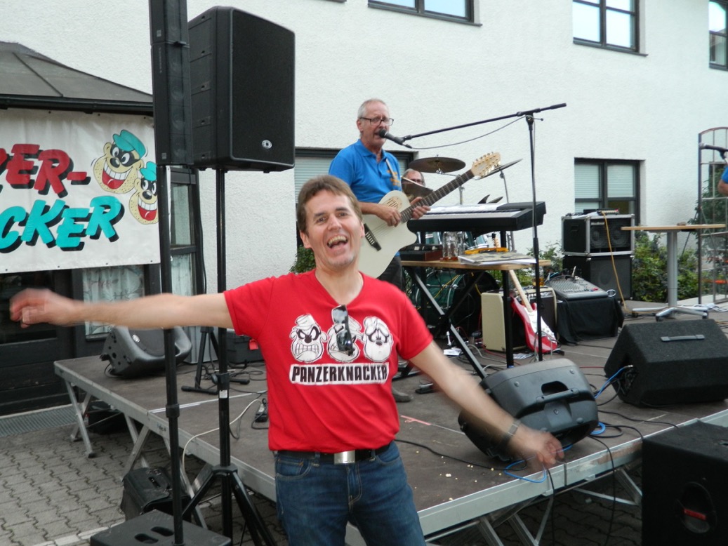 Bild 1 von 9  -  208 kB